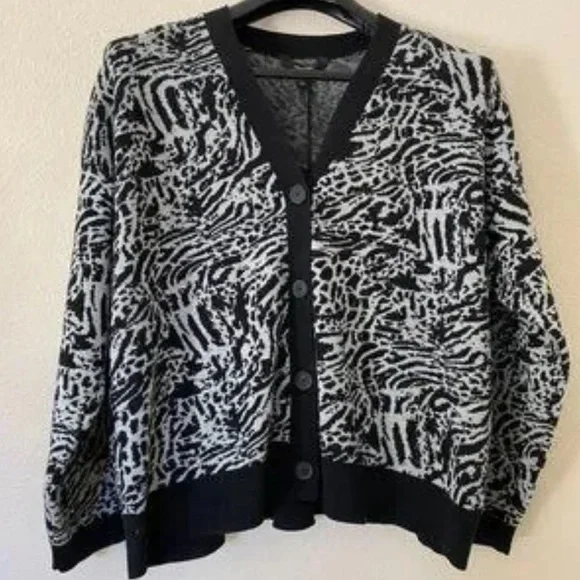 Simply Vera / VeraWang Cardigan - Picture 3 of 4